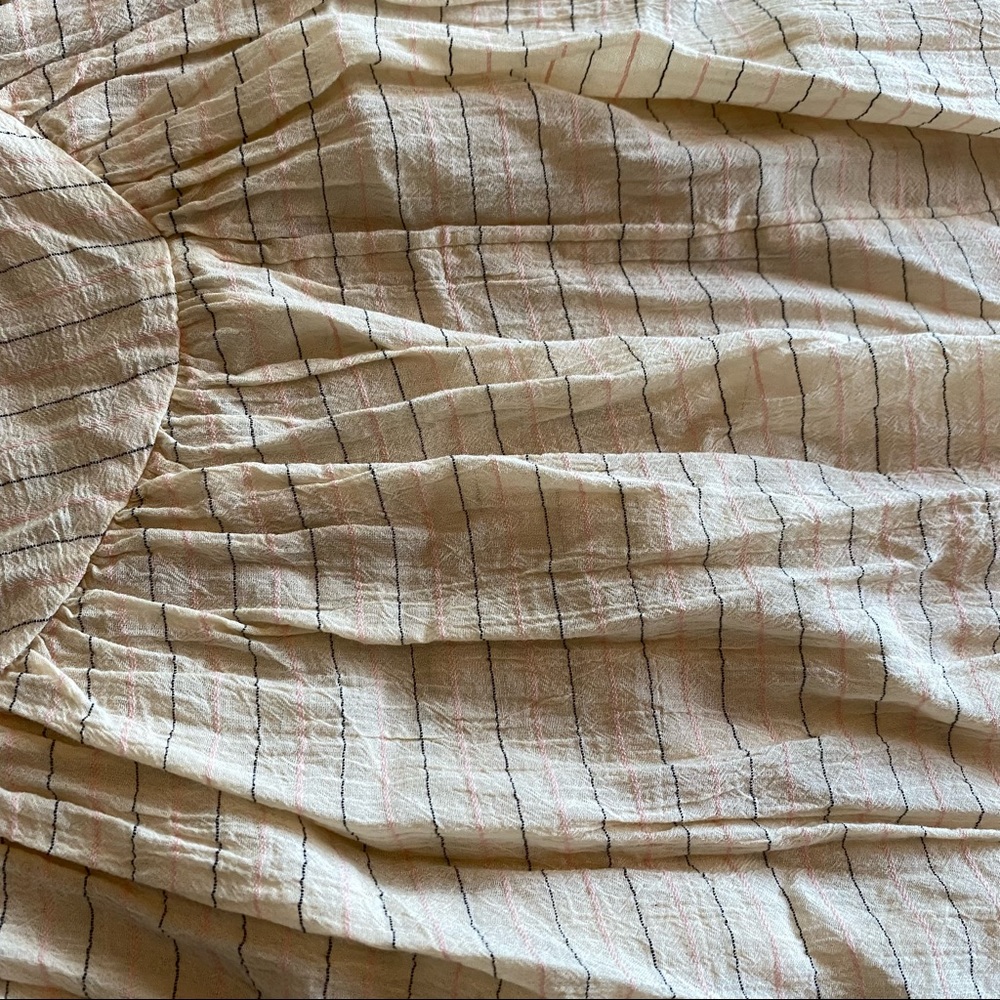 Universal Thread Blouse Size M - Picture 3 of 3